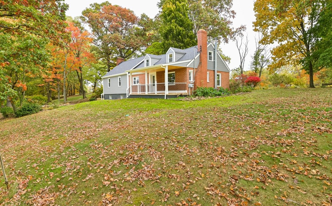 126 Herman Rd, Fombell, PA 16123-1112