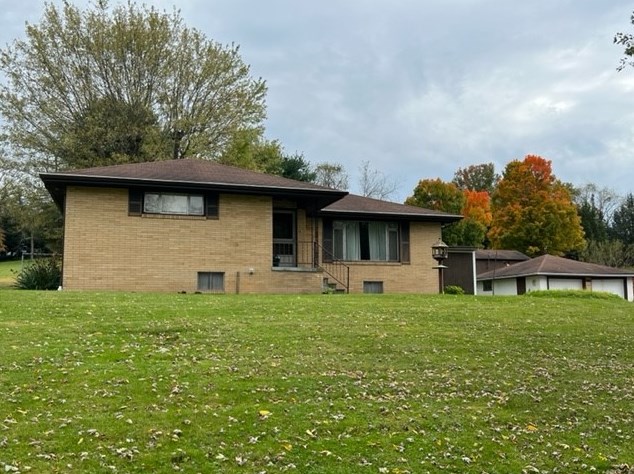 52 Barnhart Rd, Greensburg, PA 15601-9204