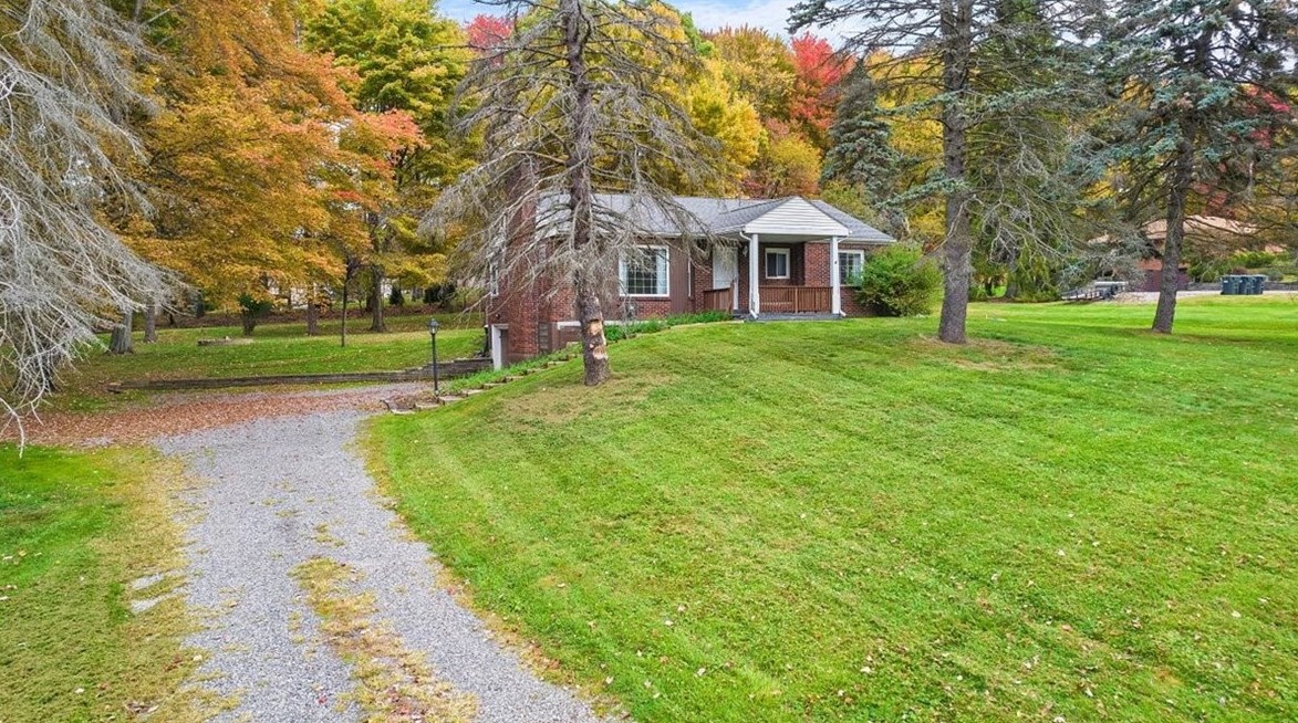 3301 Wexford Rd, Gibsonia, PA 15044