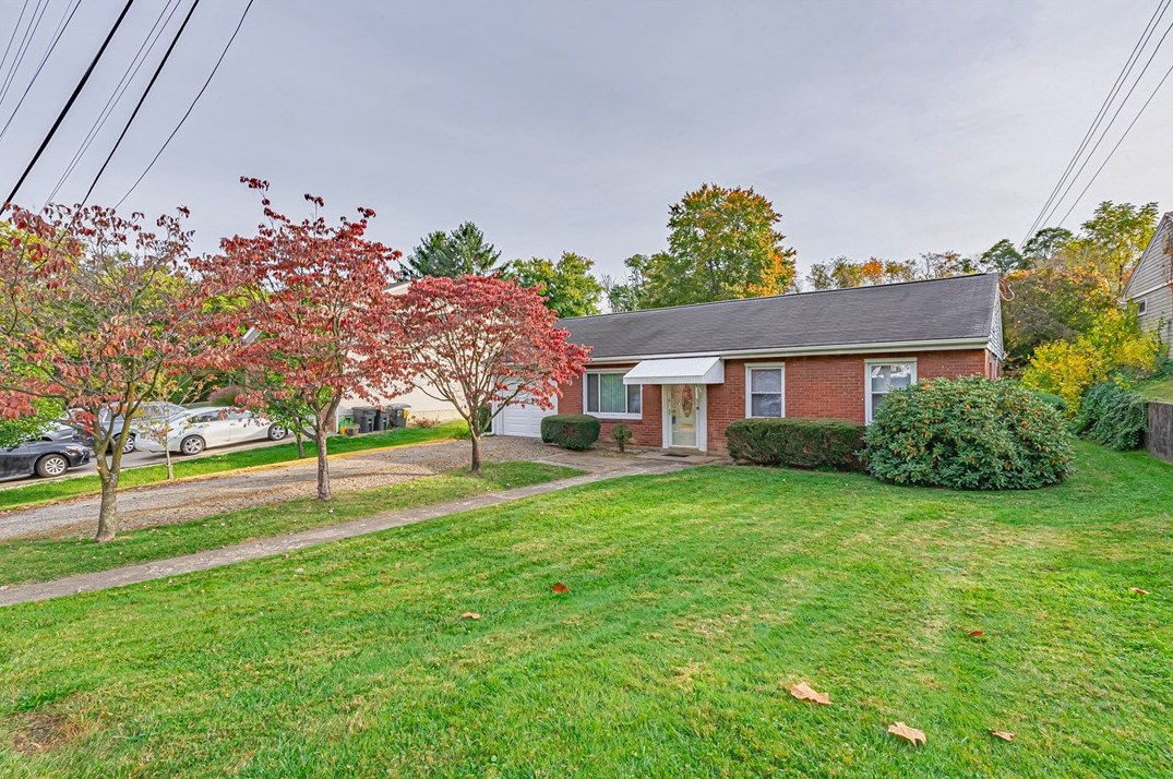 110 Sunset Dr, Monroeville, PA 15146-1726