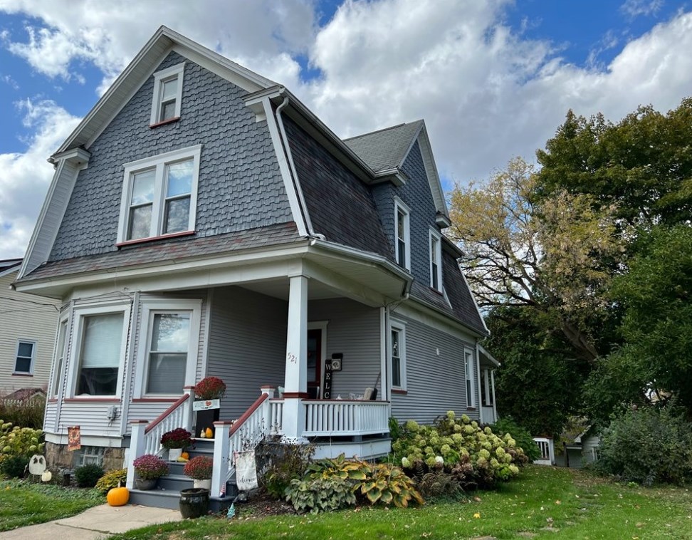 521 Stewart Ave, Grove City, PA 16127