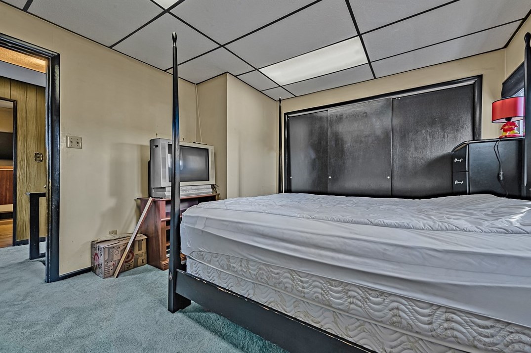 752 6 St, Monroeville PA 15140-1205 exterior