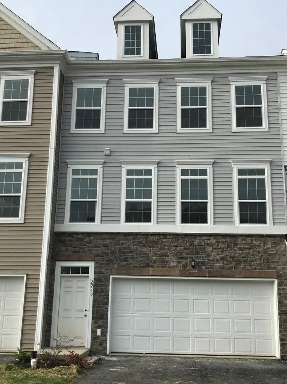 2219 Shawnee Dr, Washington, PA 15301-5020
