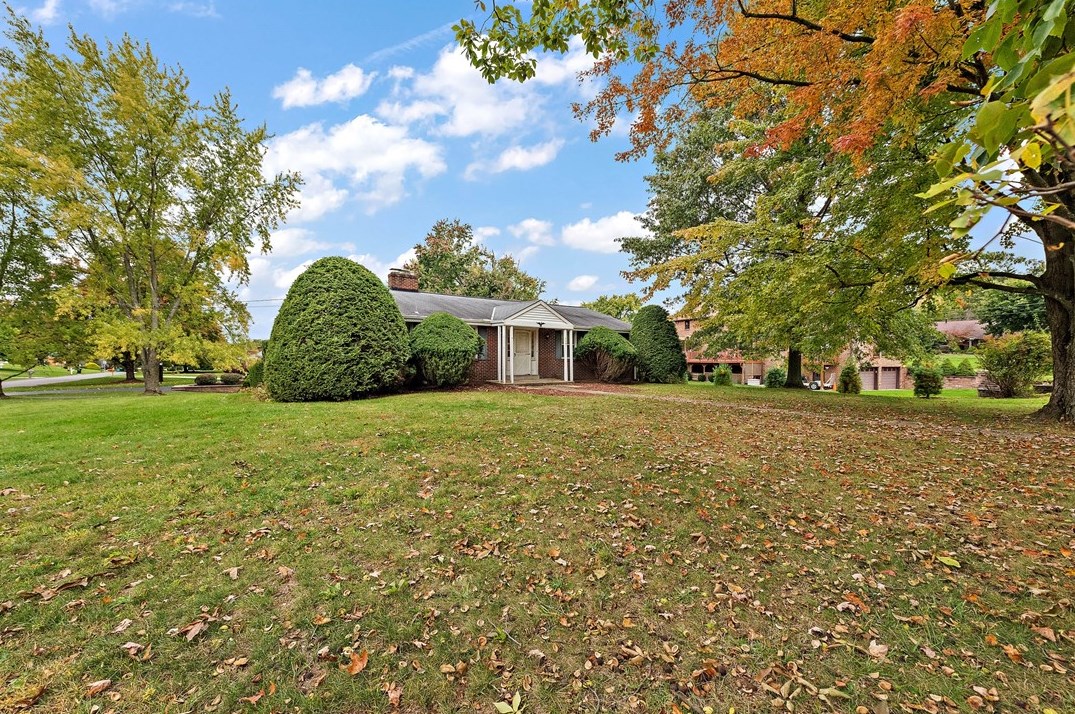 9491 Parkedge Dr, Allison Park, PA 15101-2028