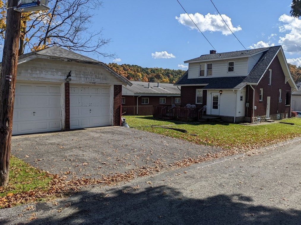 3515 Lincoln Ave, Finleyville, PA 15332