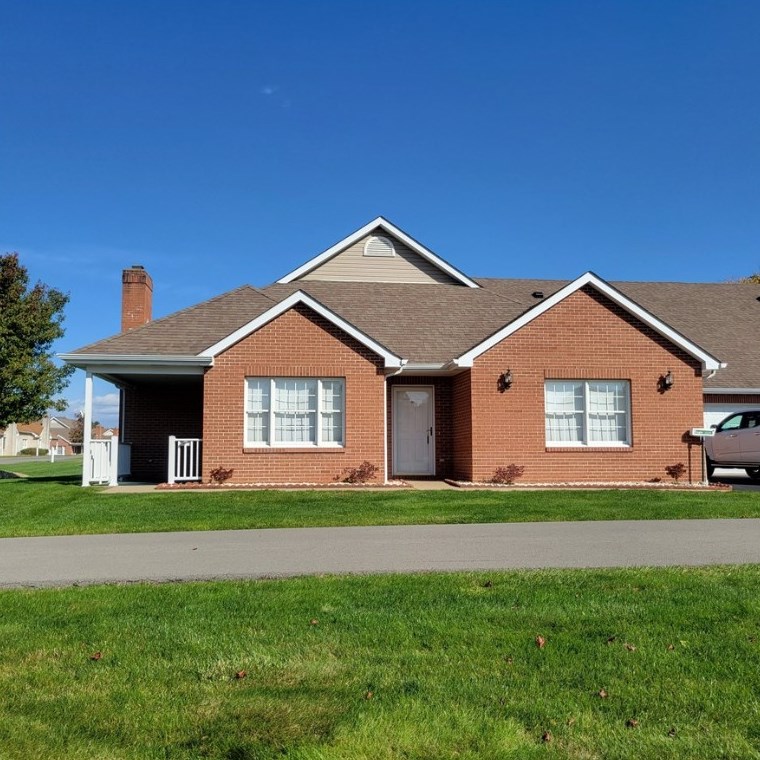 111 Wood Hawk Ln, Butler, PA 16001