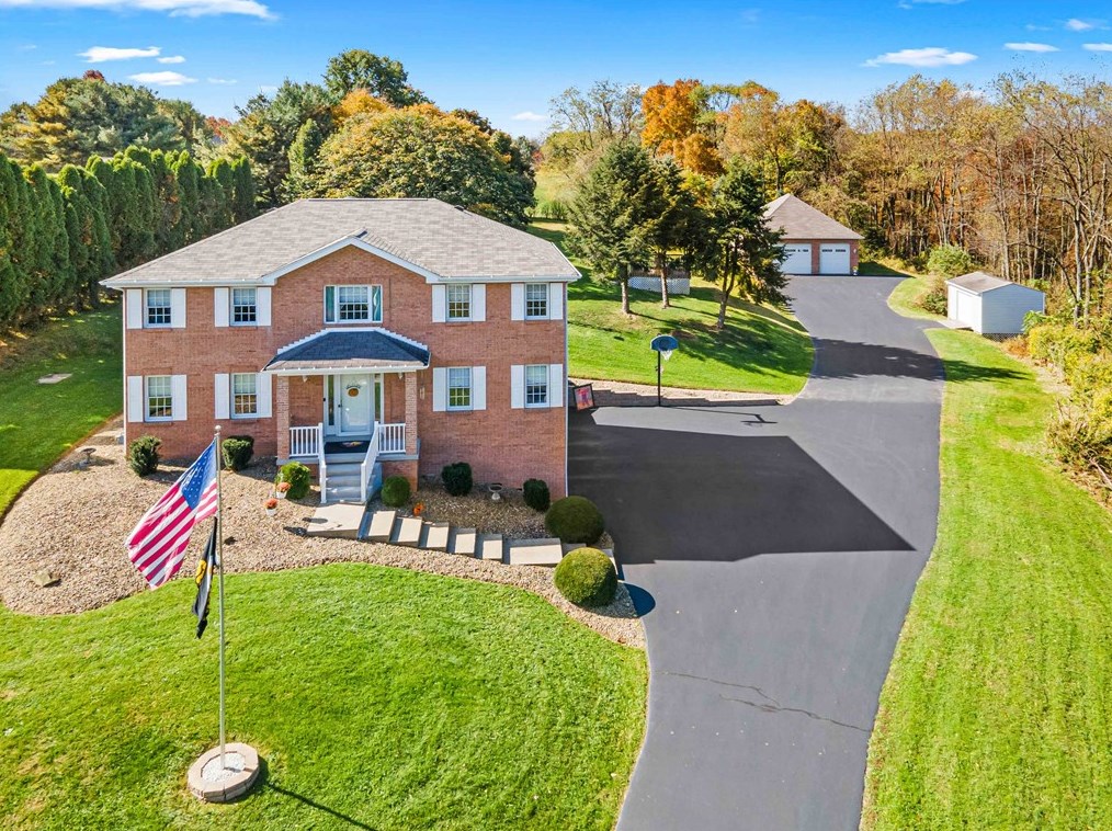 915 Mcelhaney Rd, Freedom, PA 15042-9387
