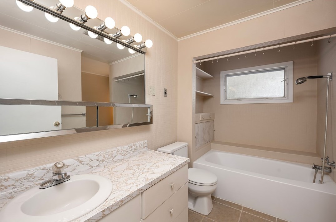 1013 Squaw Run Rd, Ellwood City PA  16117-6965 exterior