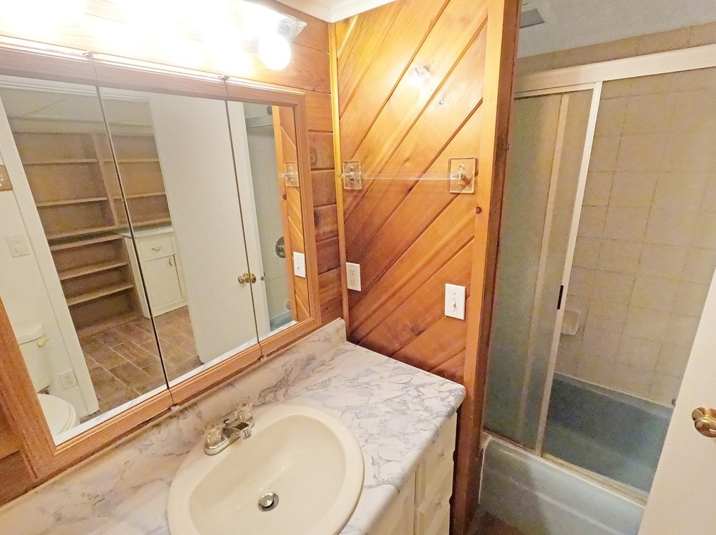 1013 Squaw Run Rd, Ellwood City PA  16117-6965 exterior