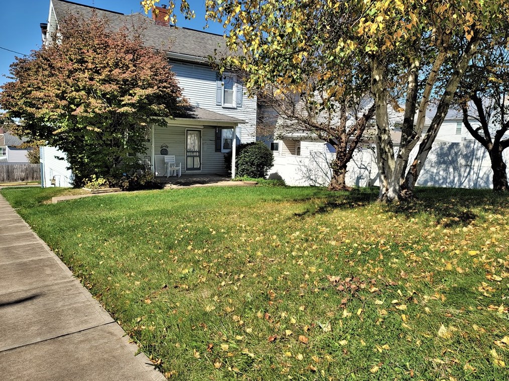 1237 Elm St, Greensburg, PA 15601-5351