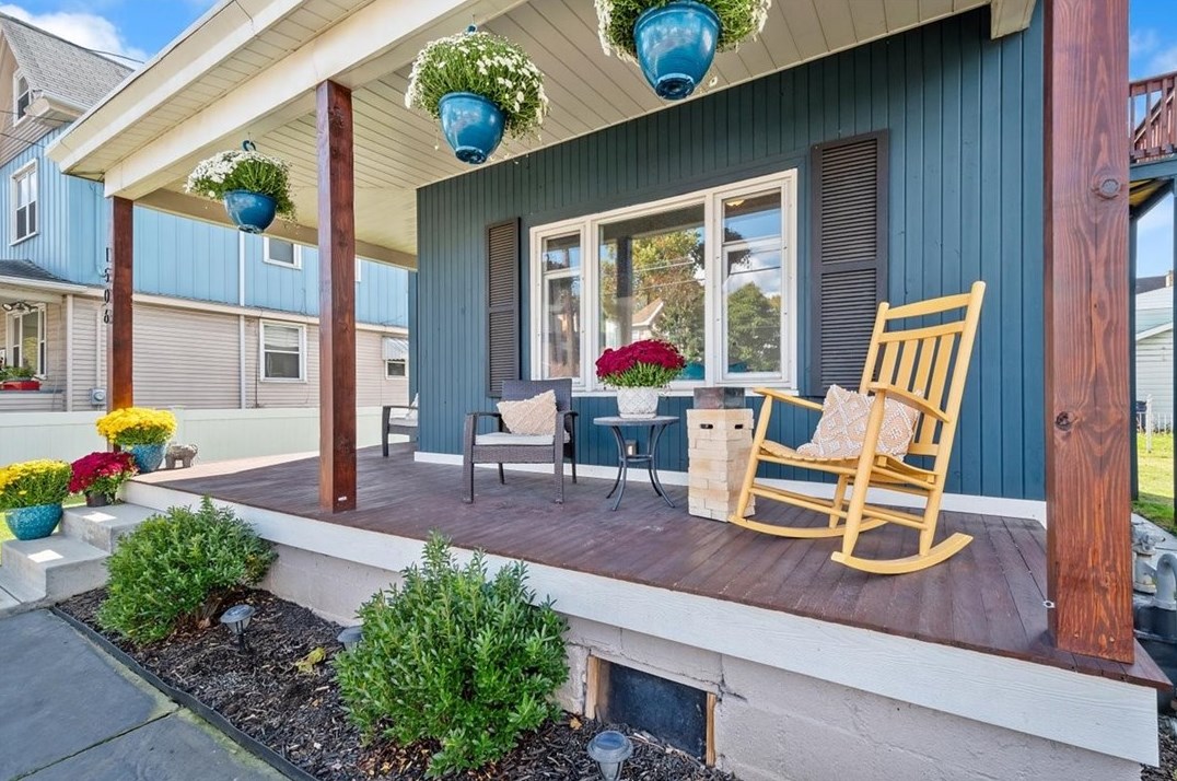 1506 Indiana Ave, Monaca, PA 15061-1945