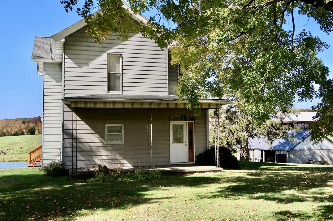 15 Stonepile Rd, New Wilmington, PA 16142