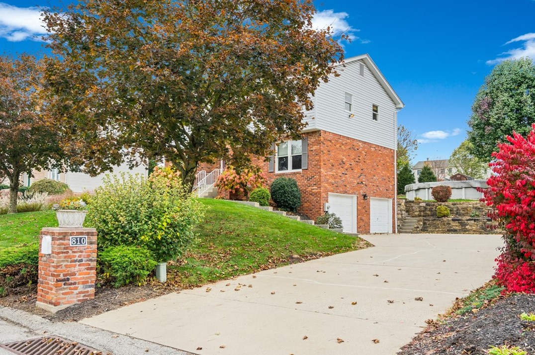 810 Cleardale Dr, Greensburg, PA 15601