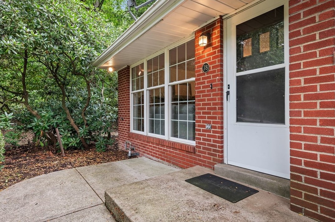 78 Butler St, Valencia, PA 16059-8702