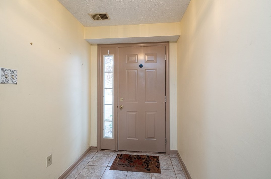 151 Westbrooke Ln, Moon Twp, PA 15108-9138