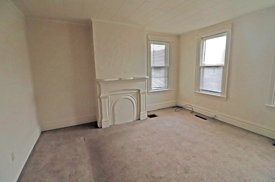 814 W Main St, Mount Pleasant, PA 15666