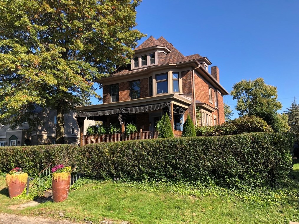 225 Arlington Ave, North Versailles, PA 15137-1908