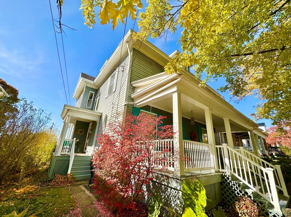 61 Ben Lomond St, Oliphant Furnace, PA 15401