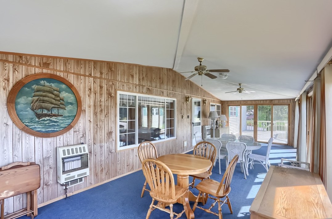 123 Rock Lake Dr, Zelienople PA  16063-8905 exterior