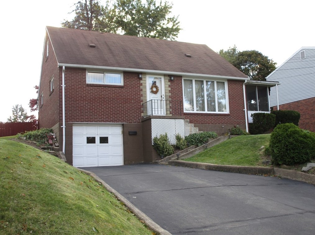 205 Scott Dr, Monroeville, PA 15146-2817
