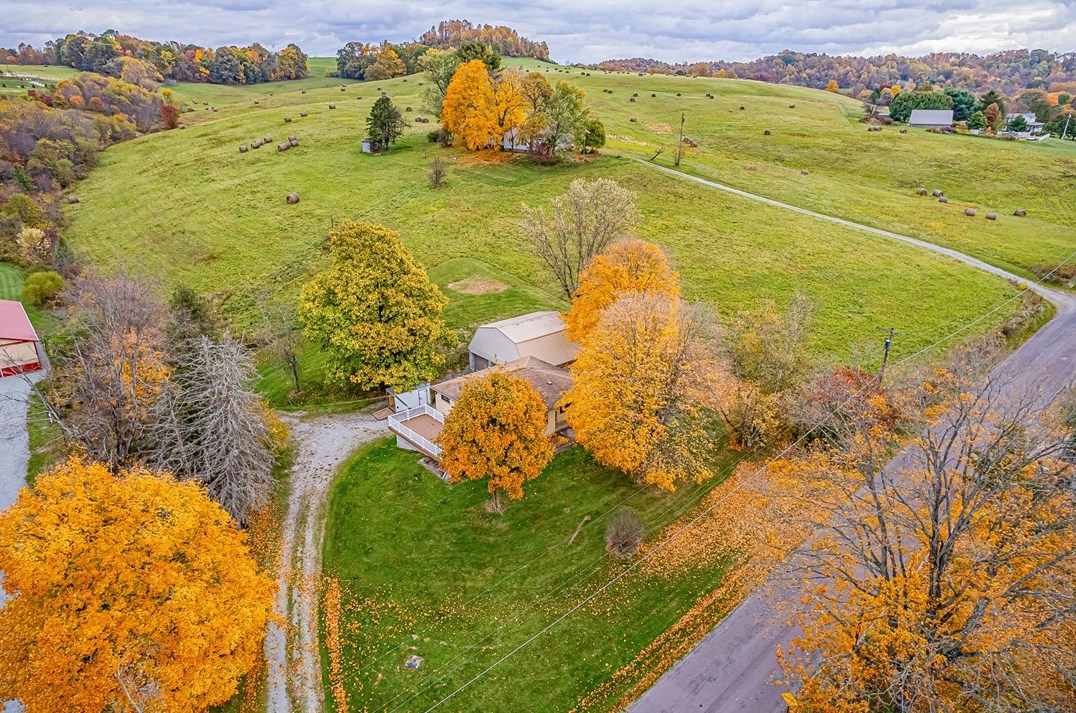 6096 Kemerer Hollow Rd, Export, PA 15632-1546