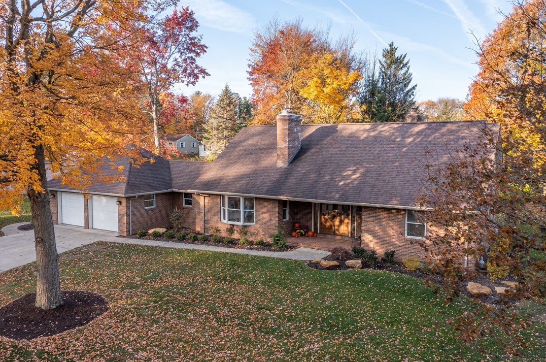1263 Monticello Ave, Hermitage, PA 16148