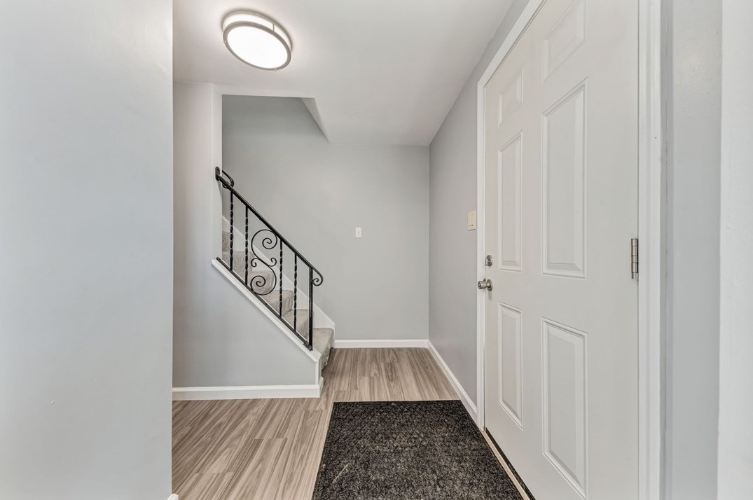 1340 Round Top St, Pittsburgh, PA 15205