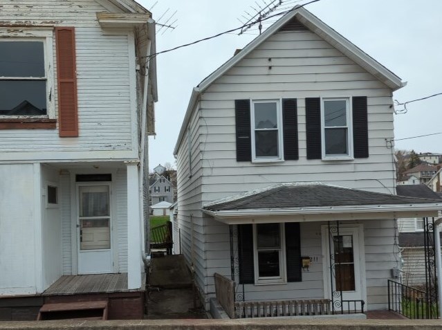 211 Luella Ave, North Charleroi, PA 15022