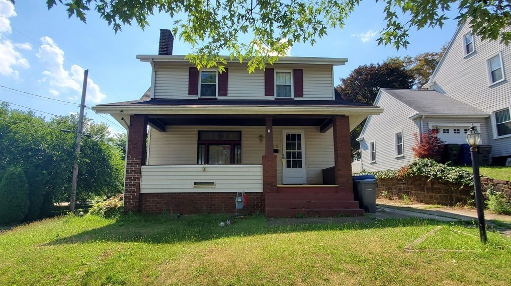 610 North St, Ellwood City, PA 16117-1064