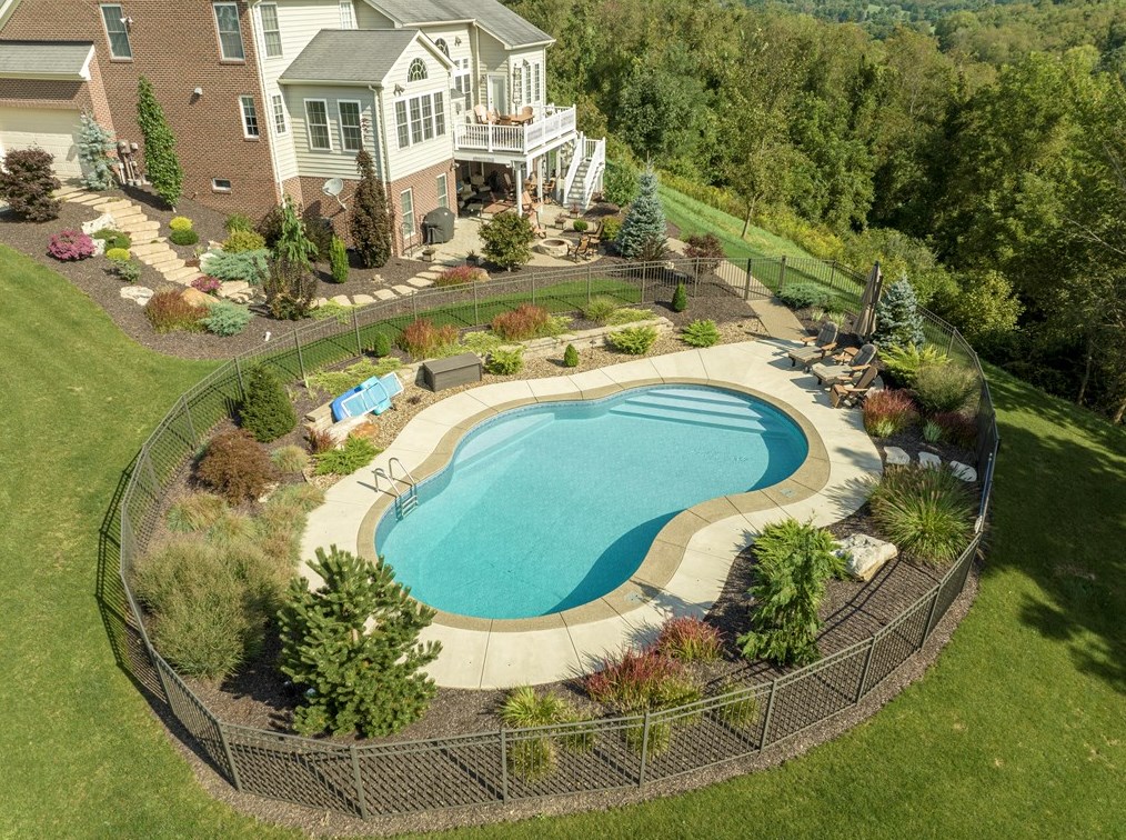 7013 Sunrise Ln, Mc Donald, PA 15057