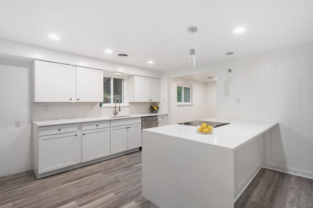 75 Woodside Dr, Washington PA  15301-3064 exterior