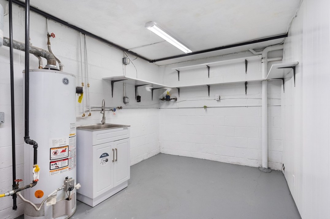 75 Woodside Dr, Washington PA  15301-3064 exterior