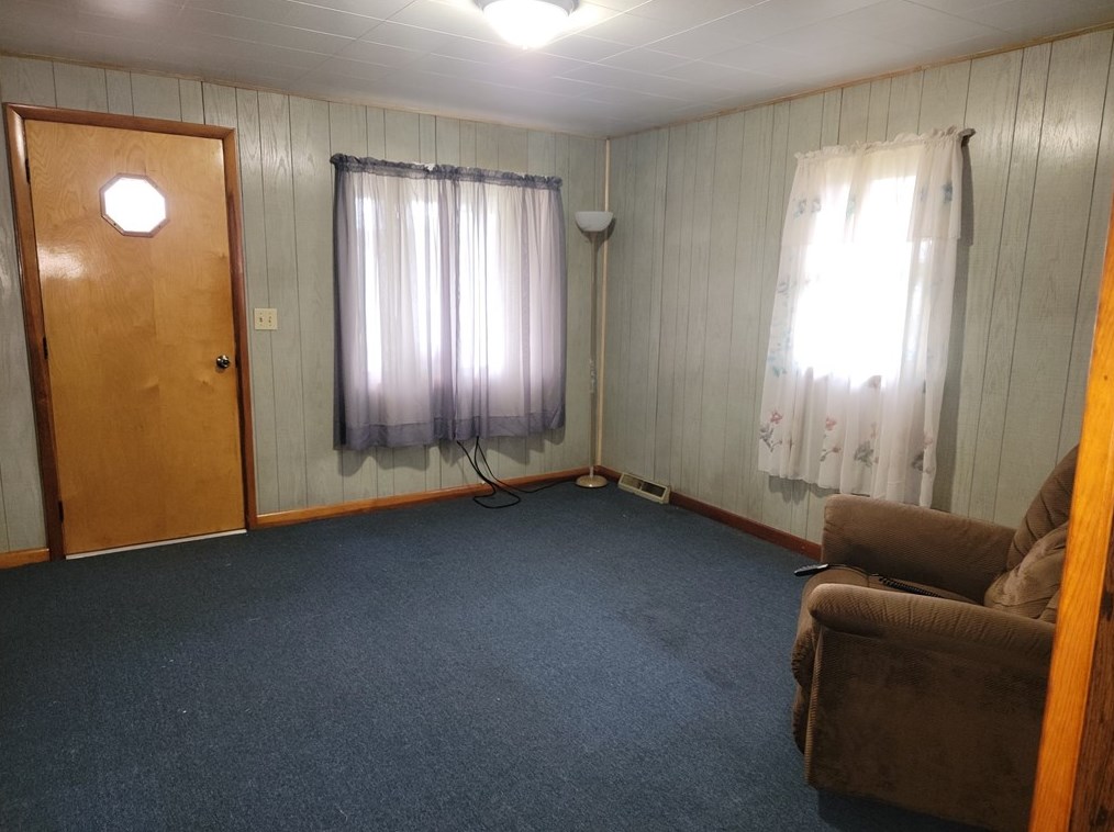 136 Chestnut St, Coral, PA 15731