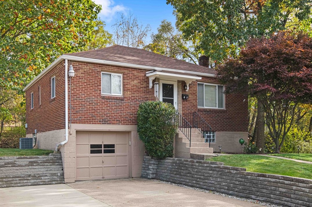 14 Fleck Ct, Collier Township, PA 15106-3041