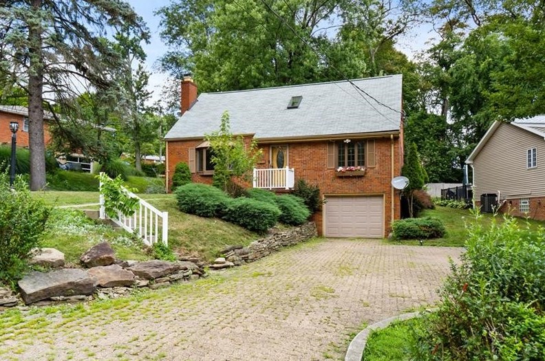 562 Foltz Dr, Verona, PA 15147