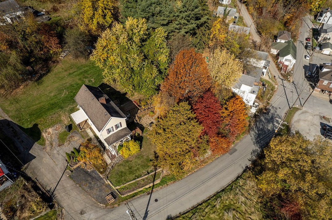 708 Western, Jeannette, PA 15644