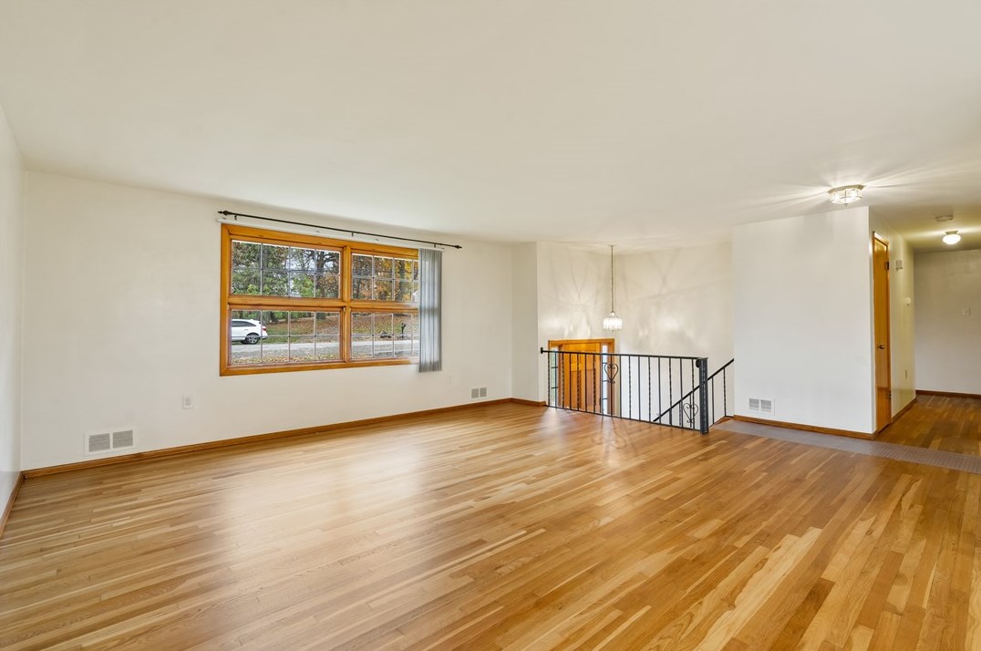 109 Marshall Dr, Moon Twp, PA 15108-2703