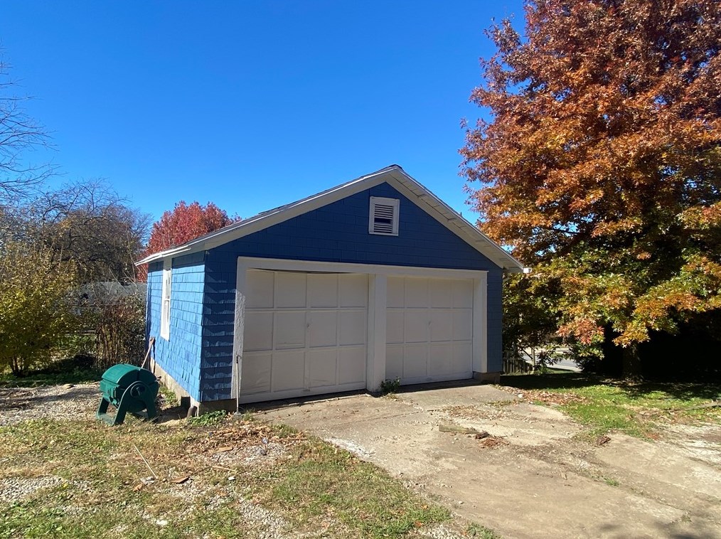 604 6 St, Indiana PA 15701-3123 exterior