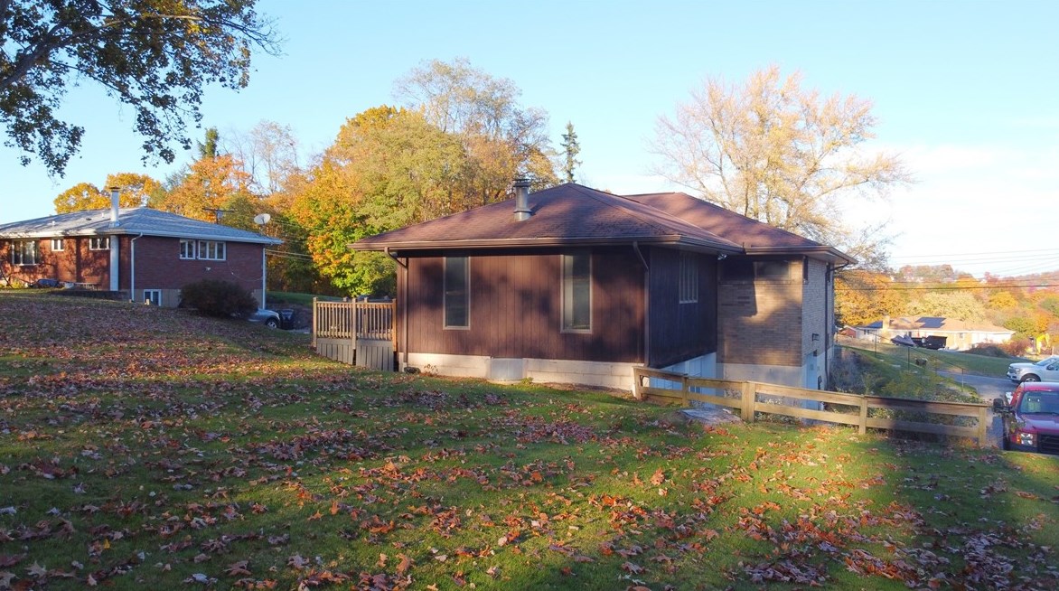 115 Broadbent Rd, Sewickley, PA 15143