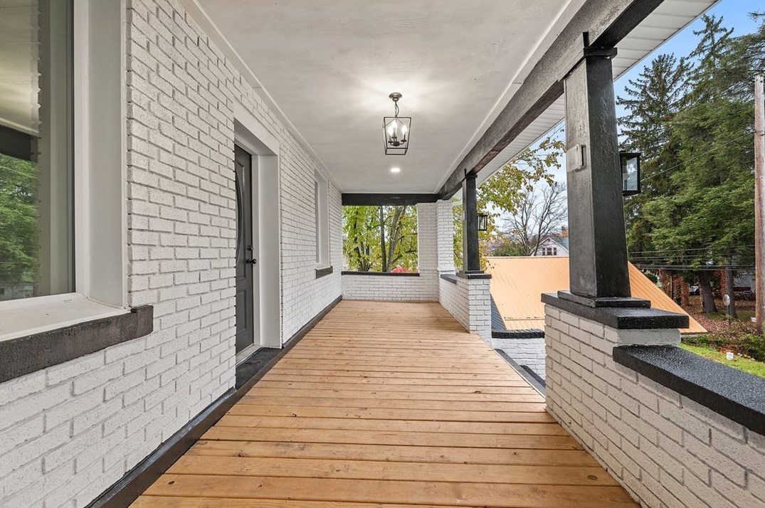 204 Pine Hill Rd, Kittanning, PA 16201-4428