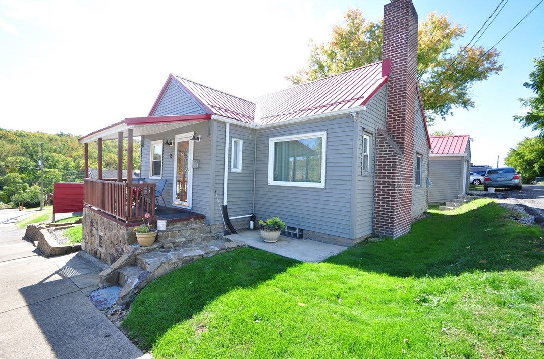 15 Hart Ave, Washington, PA 15301-5629