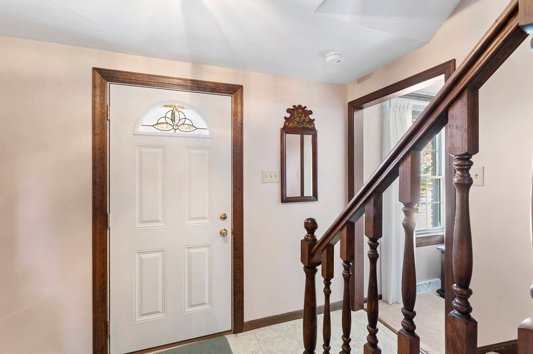 1075 Fox Terrier Dr, Bethel Park, PA 15102-3225