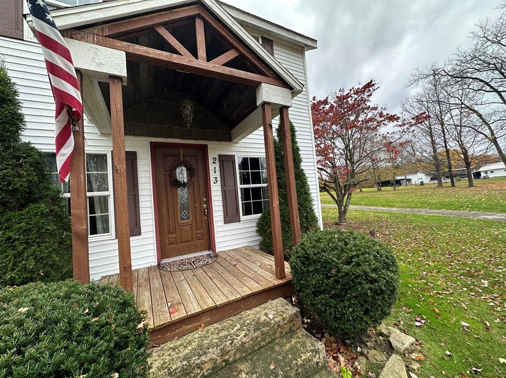 213 Fallen Timbers Rd, Point Marion, PA 15474-1371