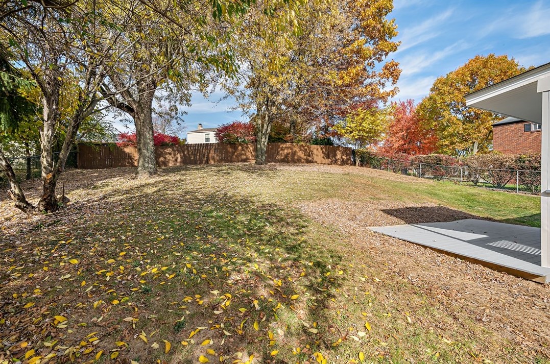 2047 Haymaker Rd, Monroeville PA  15146-4727 exterior