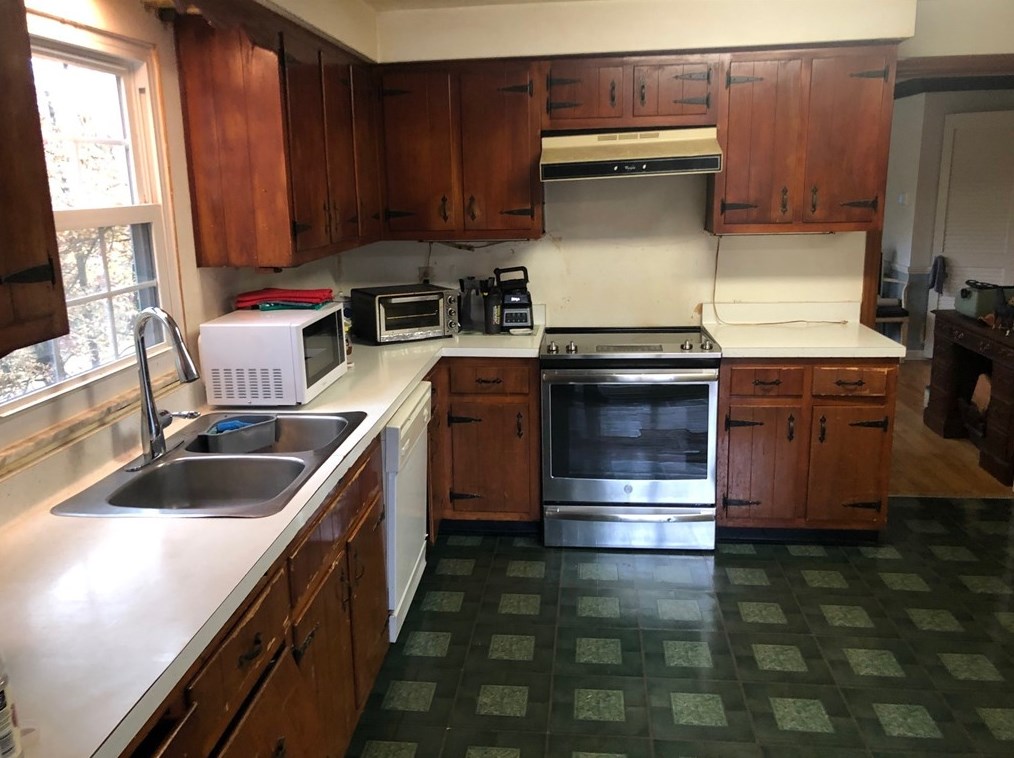 8241 Thompson Run, Penn Hills, PA 15237