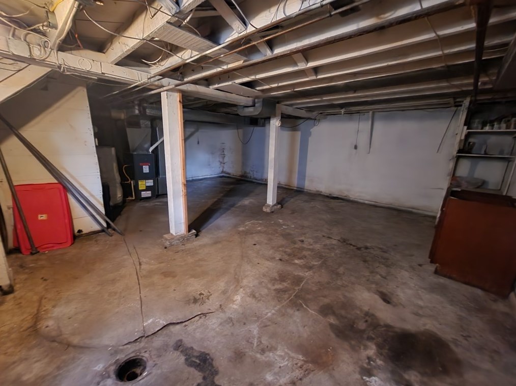 505 Sheridan Ave, New Castle PA  16105-2437 exterior