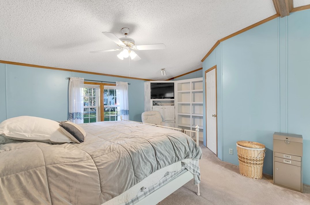 125 2nd Ave, Ellwood City PA  16117-4709 exterior