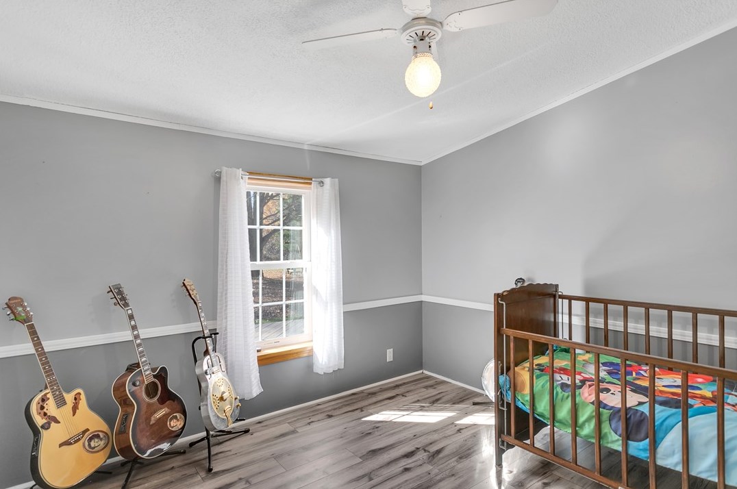 125 2nd Ave, Ellwood City PA  16117-4709 exterior