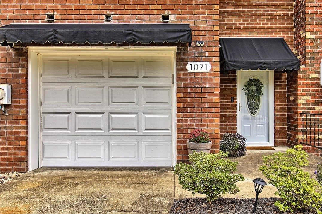 1071 Cranston Dr, Greensburg, PA 15601