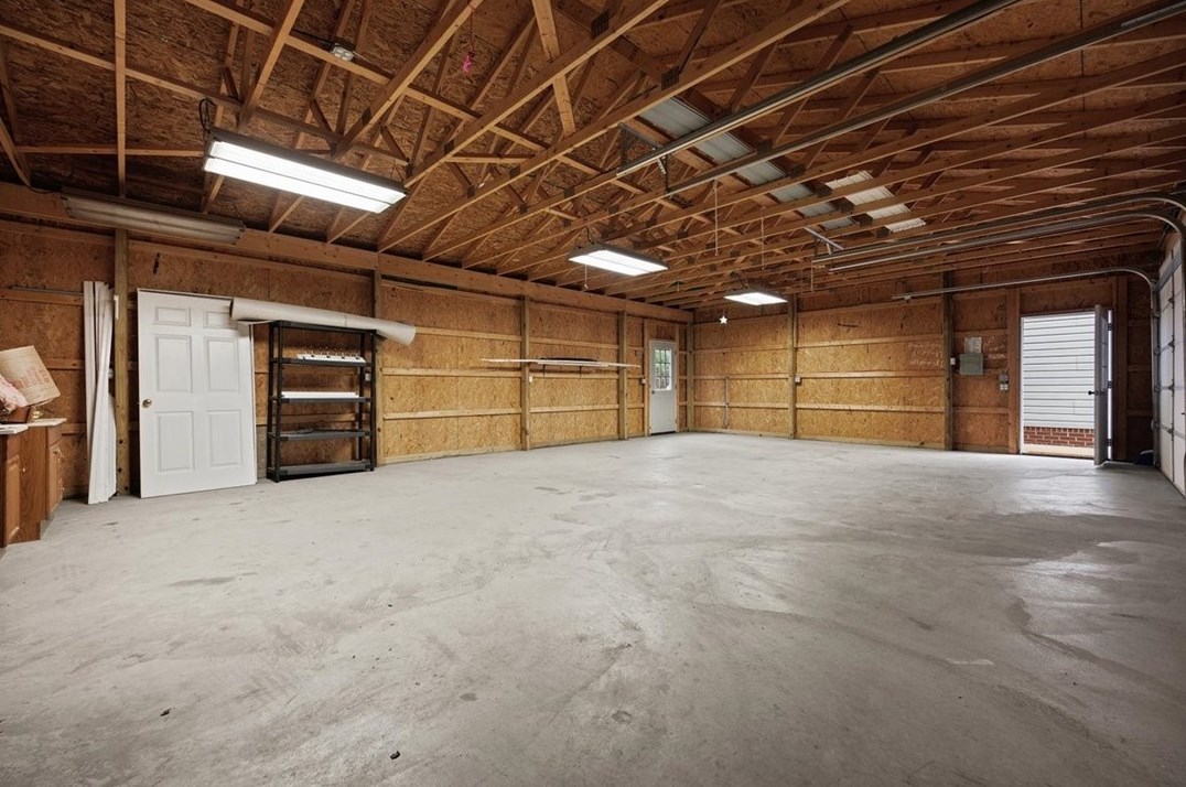 3251 Grandview Rd, Ellwood City, PA 16117